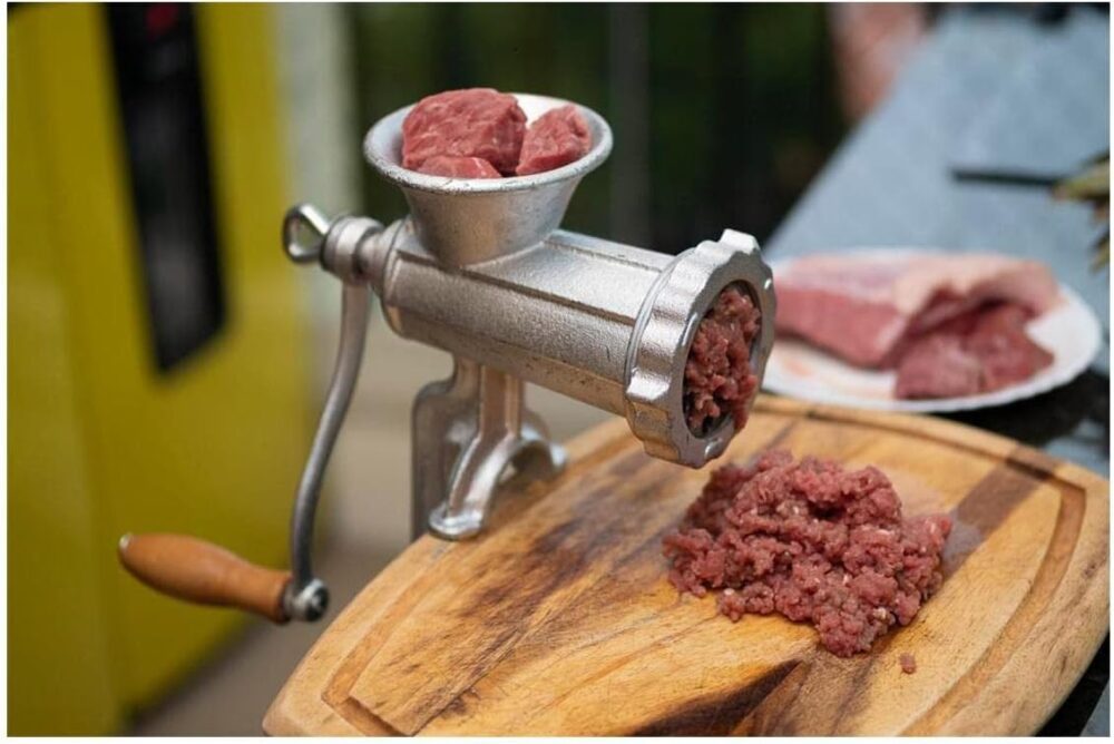 MÁQUINA MOEDOR MANUAL DE CARNE LINGUIÇA 8" FERRO FUNDIDO - Image 2