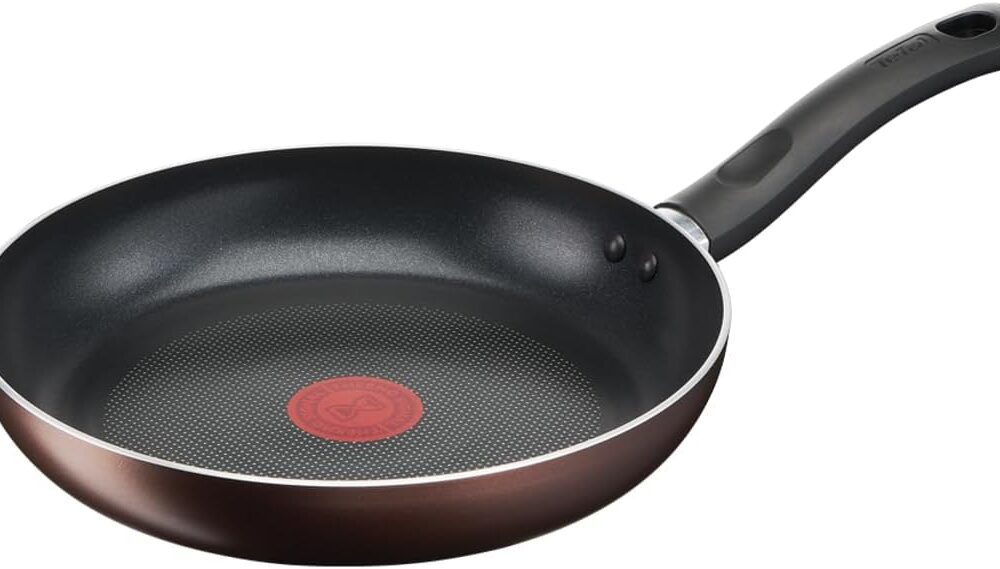 Frigideira Tefal Day by Day 28cm: análise de uso no preparo de ovos e alimentos delicados.