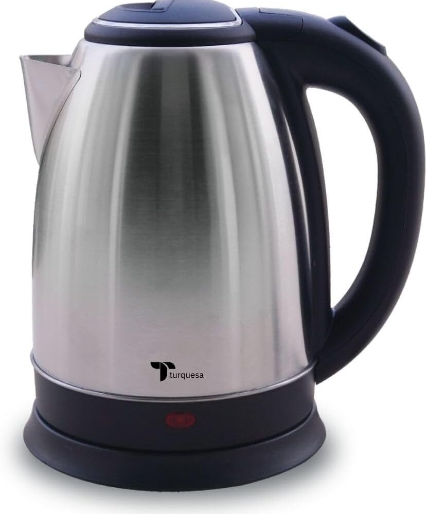 Chaleira elétrica inox 1,8L: análise de funcionamento e durabilidade após uso diário.