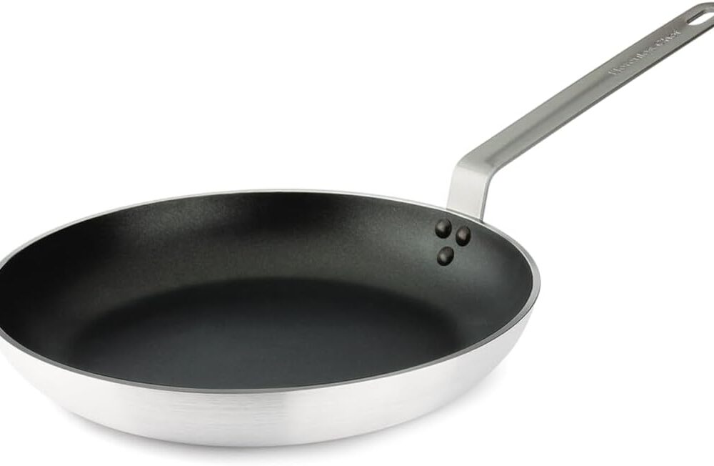 Análise prática da frigideira profissional de 4mm - 32cm: desempenho e durabilidade após um mês de uso.