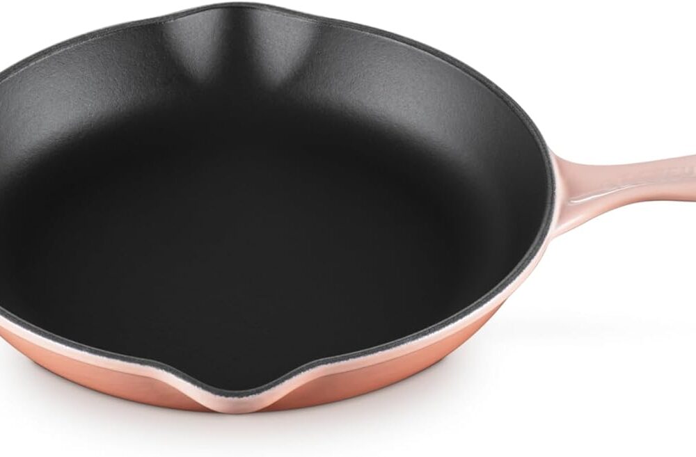 Análise prática da frigideira Le Creuset 26cm Sig Pêche: durabilidade e desempenho no dia a dia.